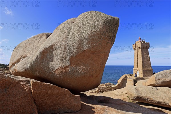 Rocks at the Phare