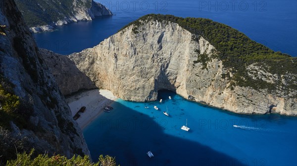 Paralia Navagio