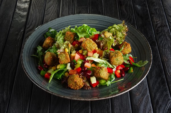 Salad with beans