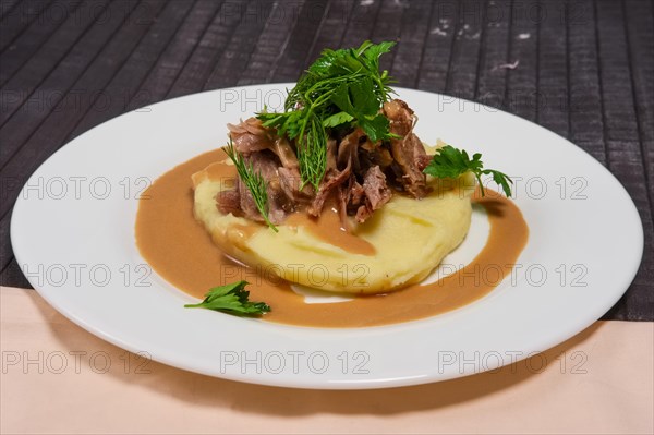 Goulash with mashed potato