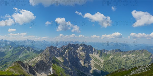 Mountain panorama from the Grosser Daumen