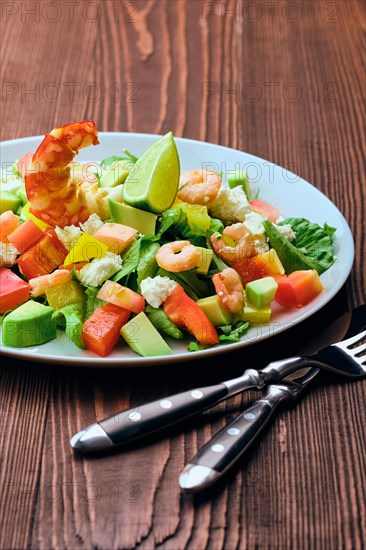 Salad with avocado