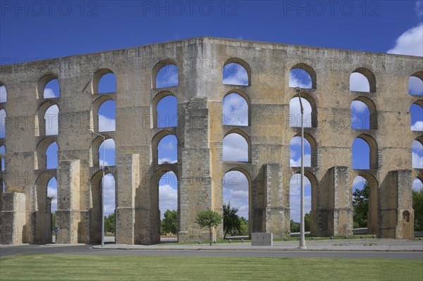 16th century Amoreira aqueduct