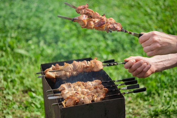 Process of cooking shashlik from pickled meat outdoor