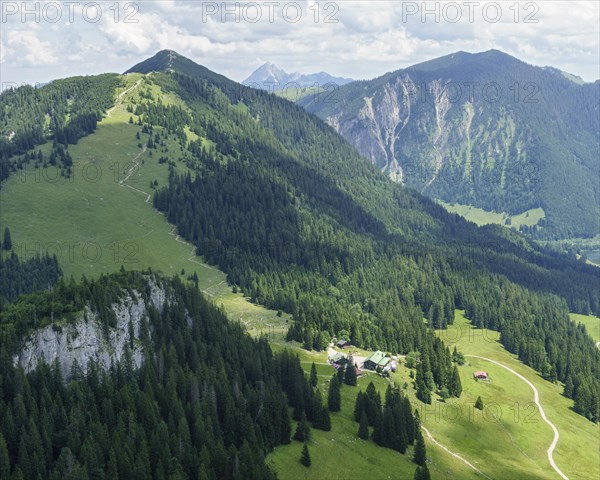 Obere Firstalm with Brecherspitze and Wendelstein