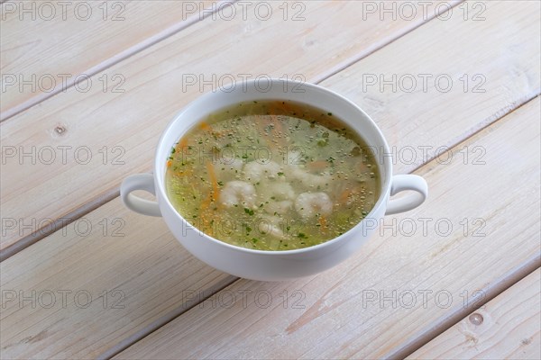 Cabbage soup with shrimps