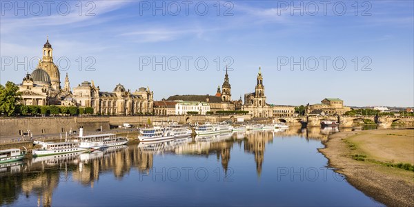 Excursion steamer in front of the Bruehl Terrace on the Elbe