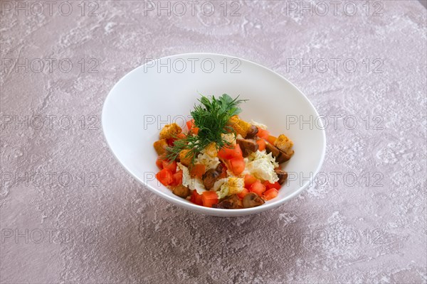 Vegetarian salad with mushrooms