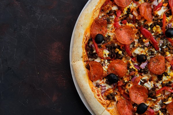 Close up view of pizza with forcemeat