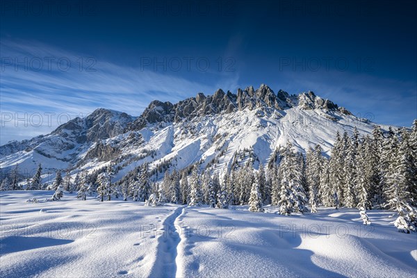 Mandlwand and Hochkoenig in winter