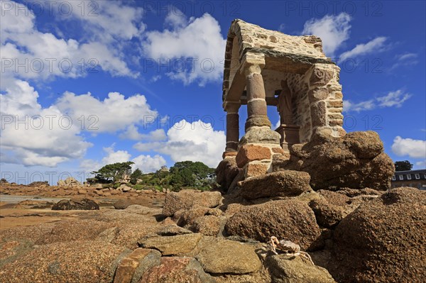 Oratoire de Saint-Guirec near Ploumanac'h on the Cote de granite rose