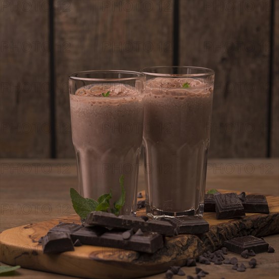 Front view milkshake glasses with chocolate mint