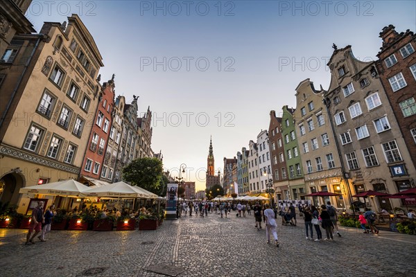 Hanseatic league houses on the Motlawa river at sunset