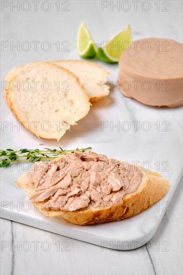 Sandwich with cod liver