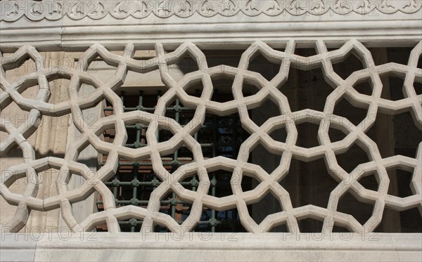 Ottoman marble carving art in detail