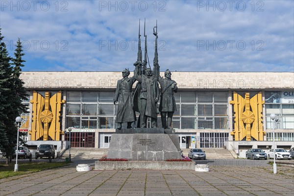 Monument to heroic defenders of the Soviet north
