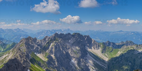 Mountain panorama from the Grosser Daumen