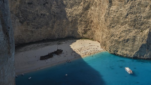 Paralia Navagio