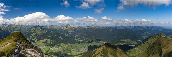 Mountain panorama from the Walser Hammerspitze