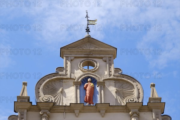 Gable with figure on the Hexenbuergermeisterhaus