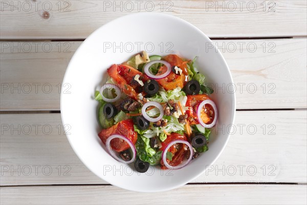 Salad with fried tomato