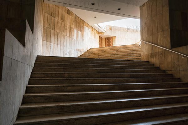 Incidence of light in the stairwell