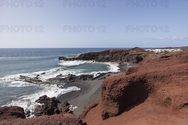 Lava beach near Lago Verde