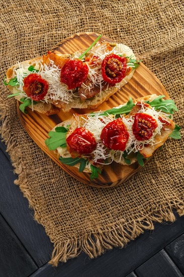 Bruschetta with cheese