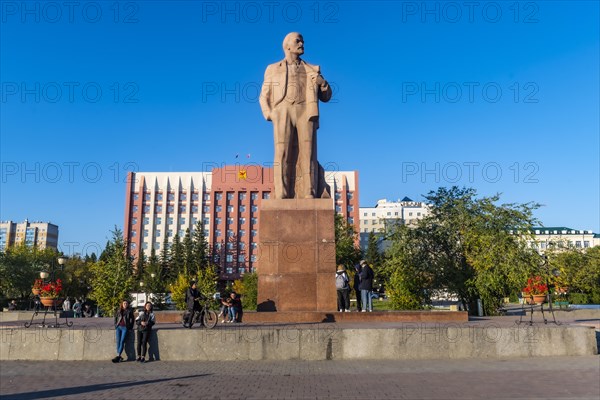 Lenin statue on Lenin square