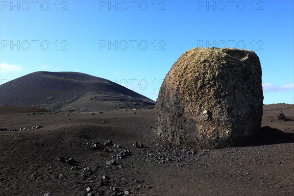 Volcanic bomb