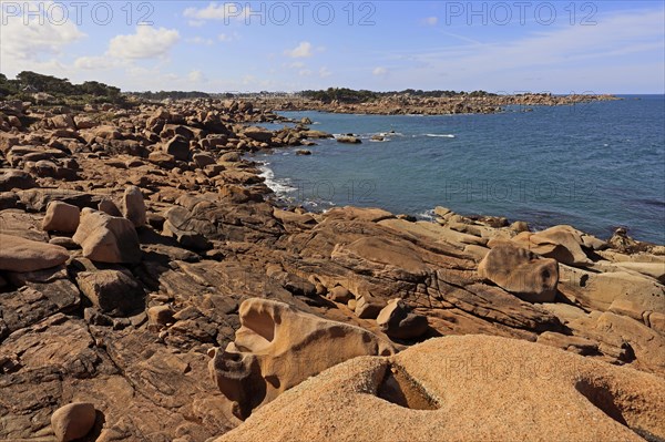 Rocks at the Phare