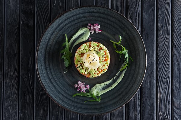 Salmon tartar with pickled ginger and avocado