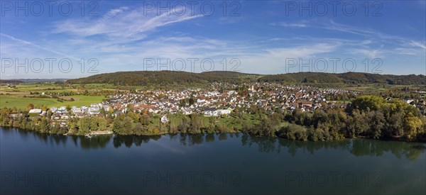 Aerial view of the municipality of Steisslingen with the Steisslinger See lake