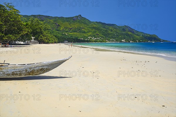 The kilometre-long dream beach of Beau Vallon