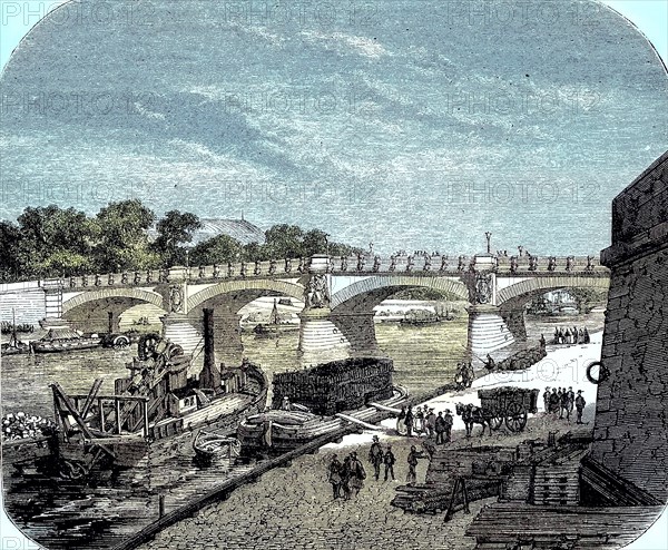 Pont des Invalides bridge in Paris