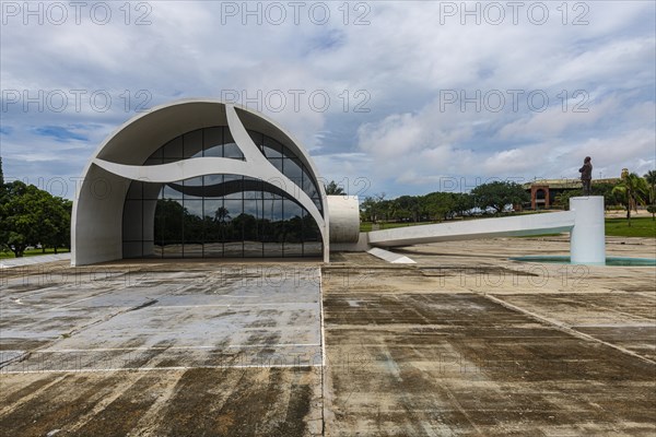 Oscar Niemeyers Memorial Coluna Prestes