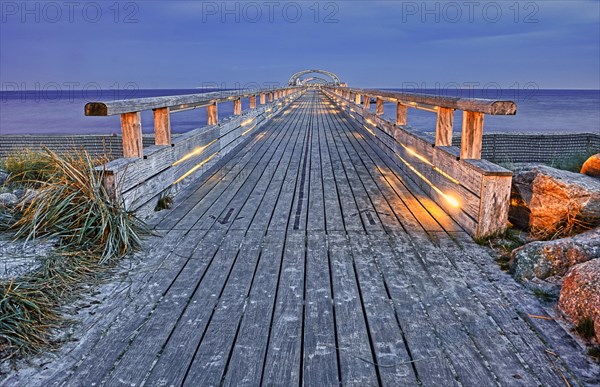 Illuminated pier