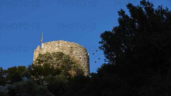 Round fortified defence tower