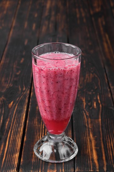 Black currant and raspberries smoothie