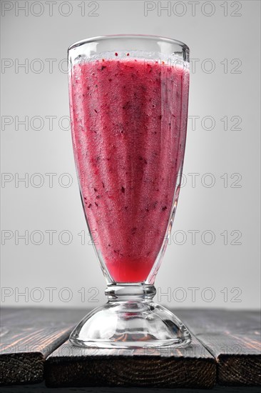 Black currant and raspberries smoothie