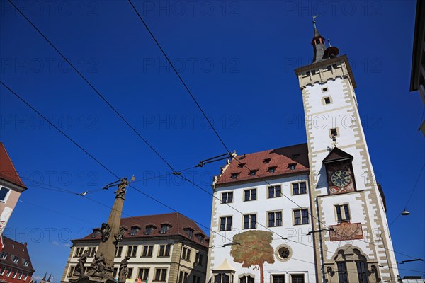 Vierroehrenbrunnen and Beim Grafeneckart