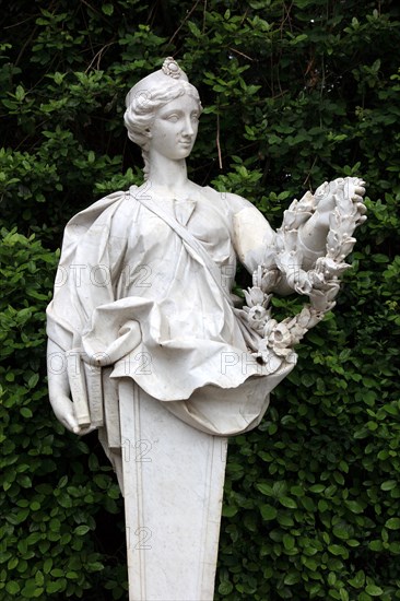 Statues and busts in the castle park