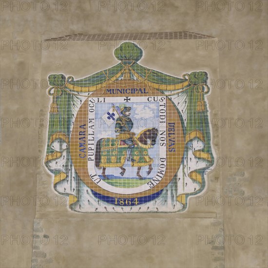 Elvas coats of arms on 16th century Amoreira aqueduct