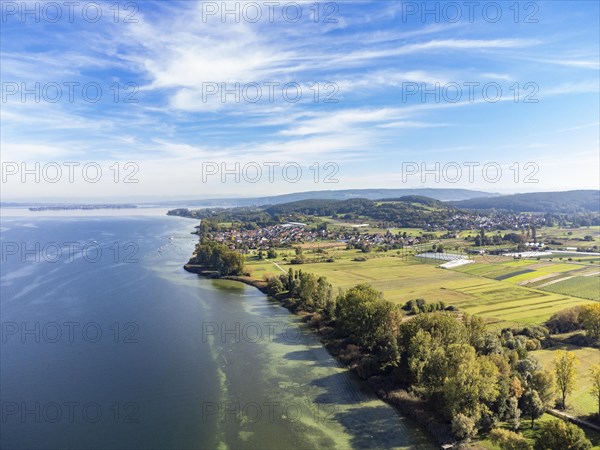 Aerial view of the Hoeri peninsula with the Lake Constance municipality of Iznang