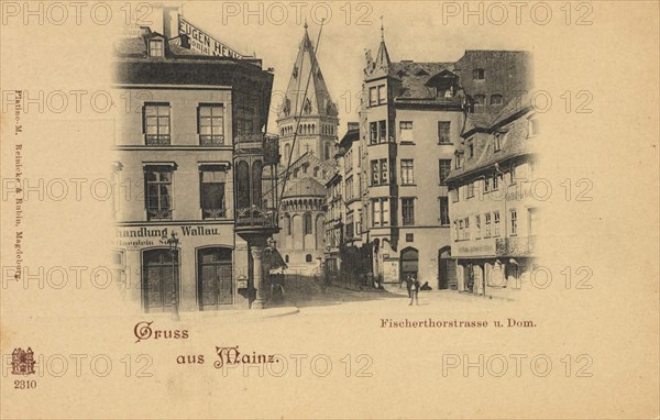 At Fischtorplatz and cathedral in Mainz