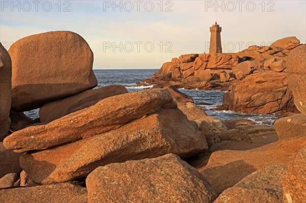 Rocks at the Phare