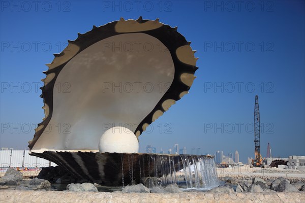 The Pearl Fountain and Oyster Fountain on the Corniche in Doha