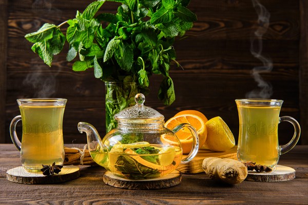 Hot tea with lemon