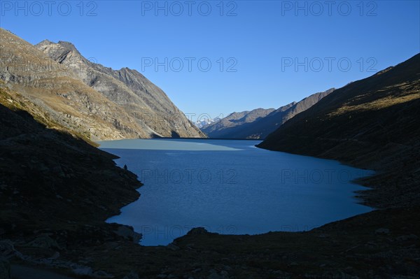 Morning light at the Mattmark reservoir