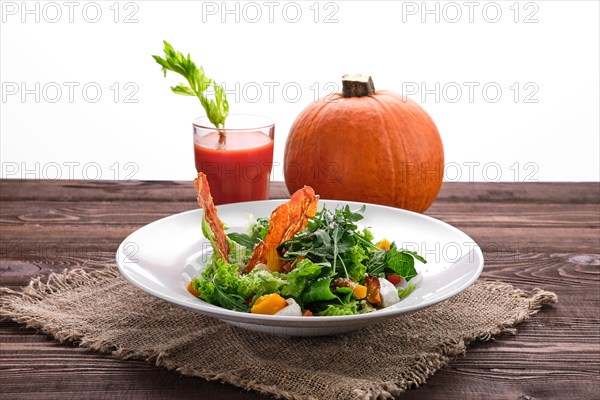 Salad with pumpkin